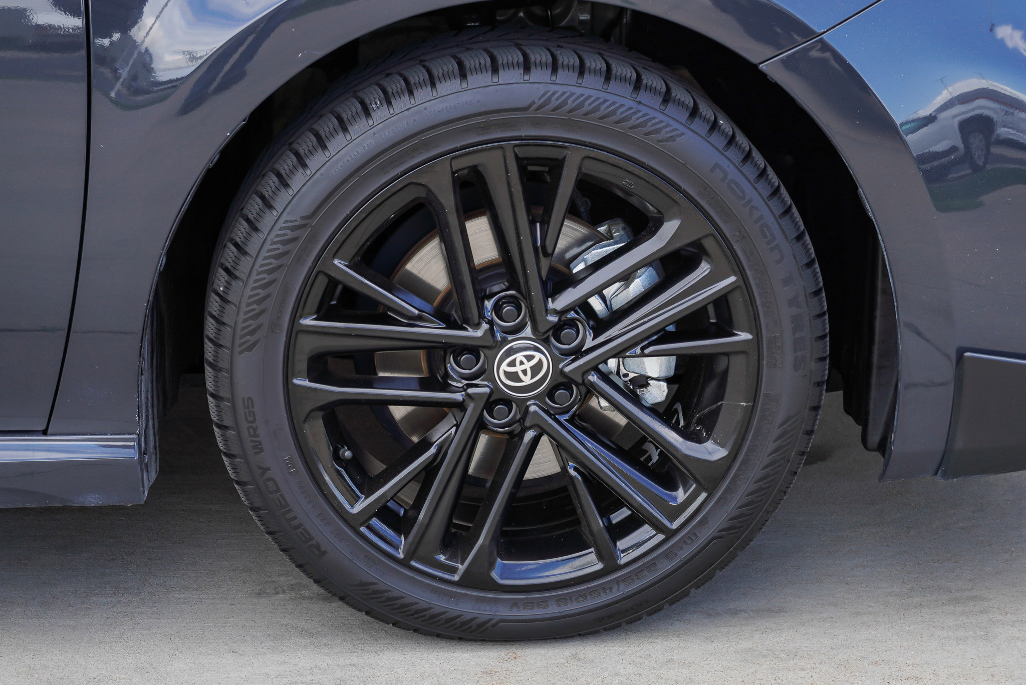 Certified 2025 Toyota Camry SE AWD/4WD image 10