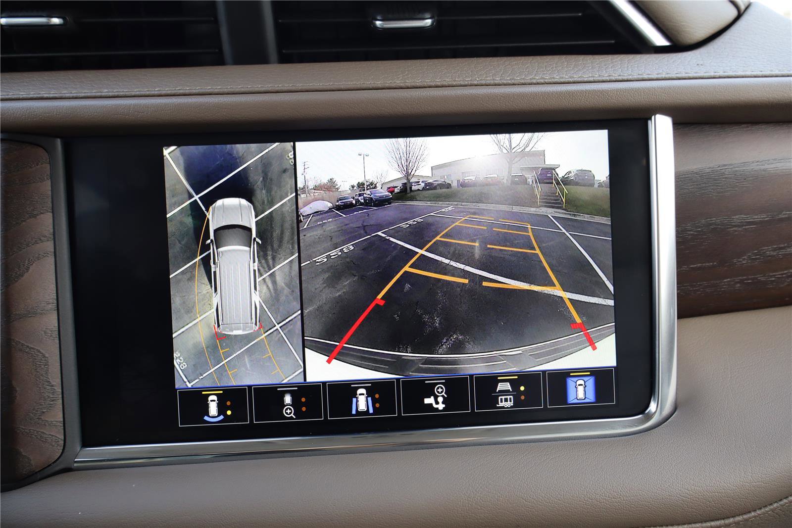 Used 2023 GMC Yukon XL Denali image 19