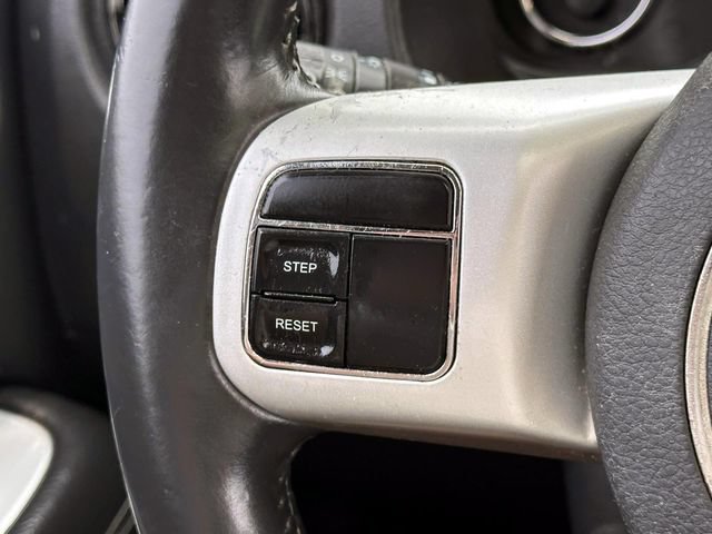 Used 2015 Jeep Compass High Altitude FWD image 21