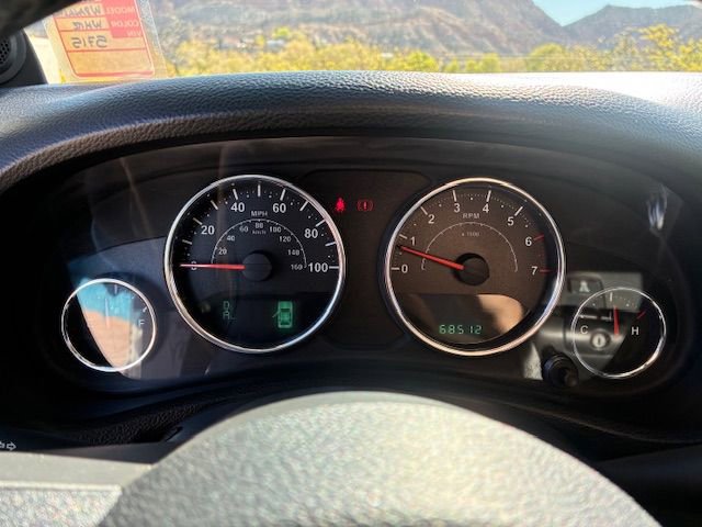 Used 2014 Jeep Wrangler Unlimited Rubicon w/ Connectivity Group AWD/4WD image 13