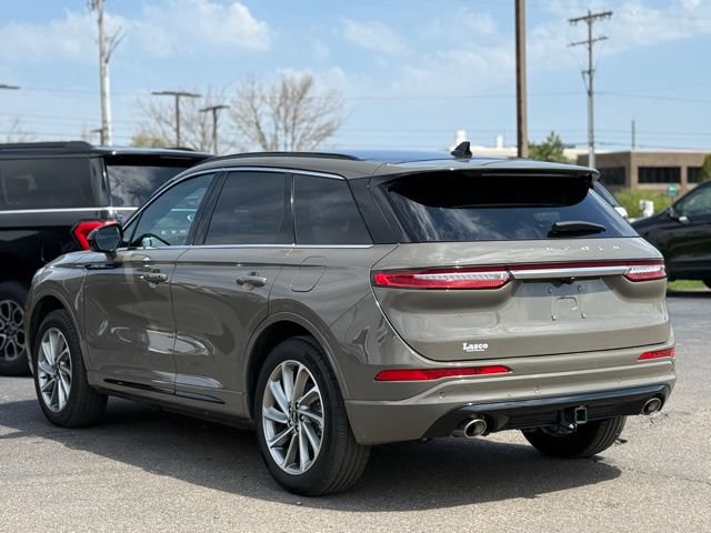 Used 2025 Lincoln Corsair Grand Touring w/ Towing Package AWD/4WD image 44