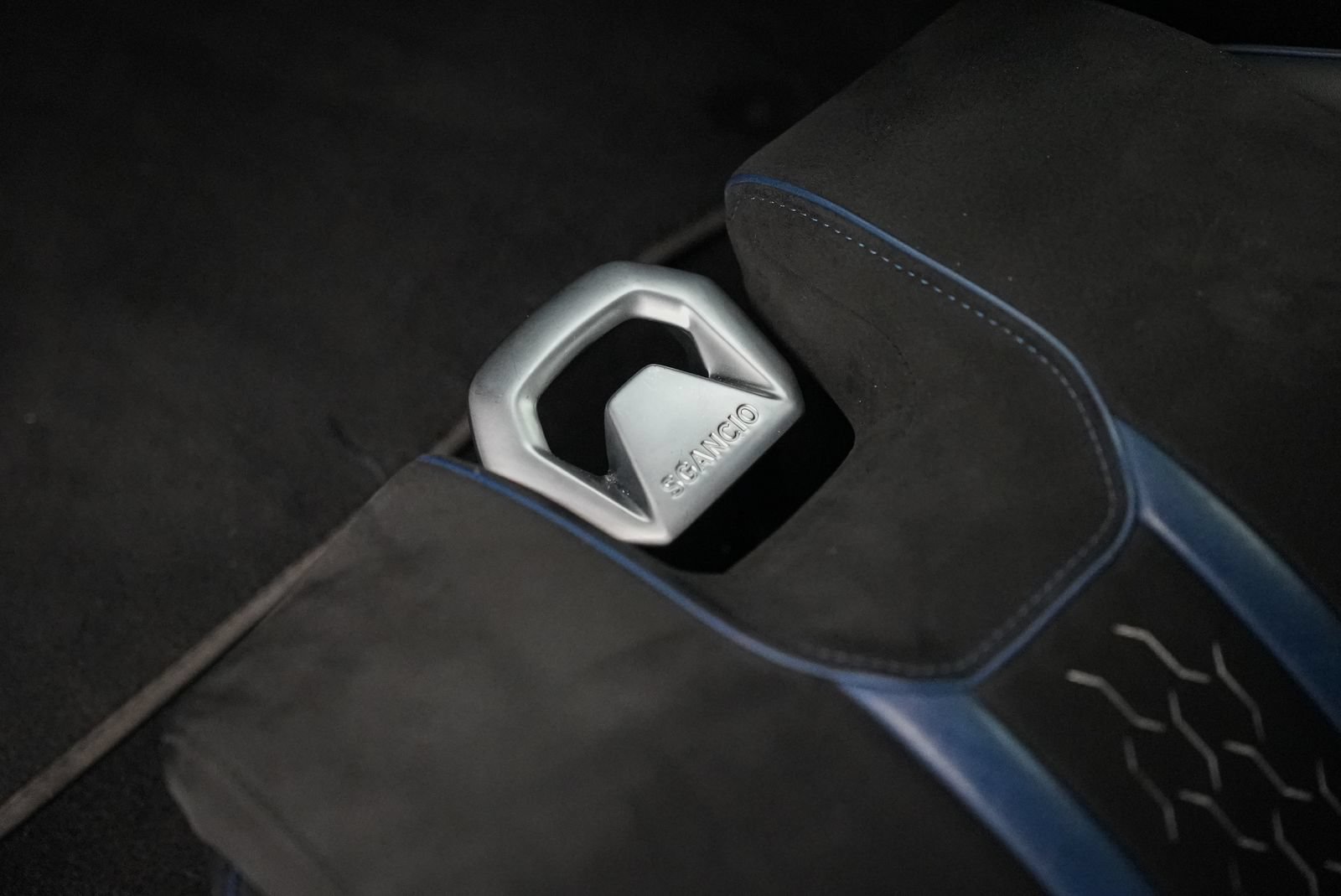 Used 2023 Lamborghini Huracan Tecnica RWD image 33