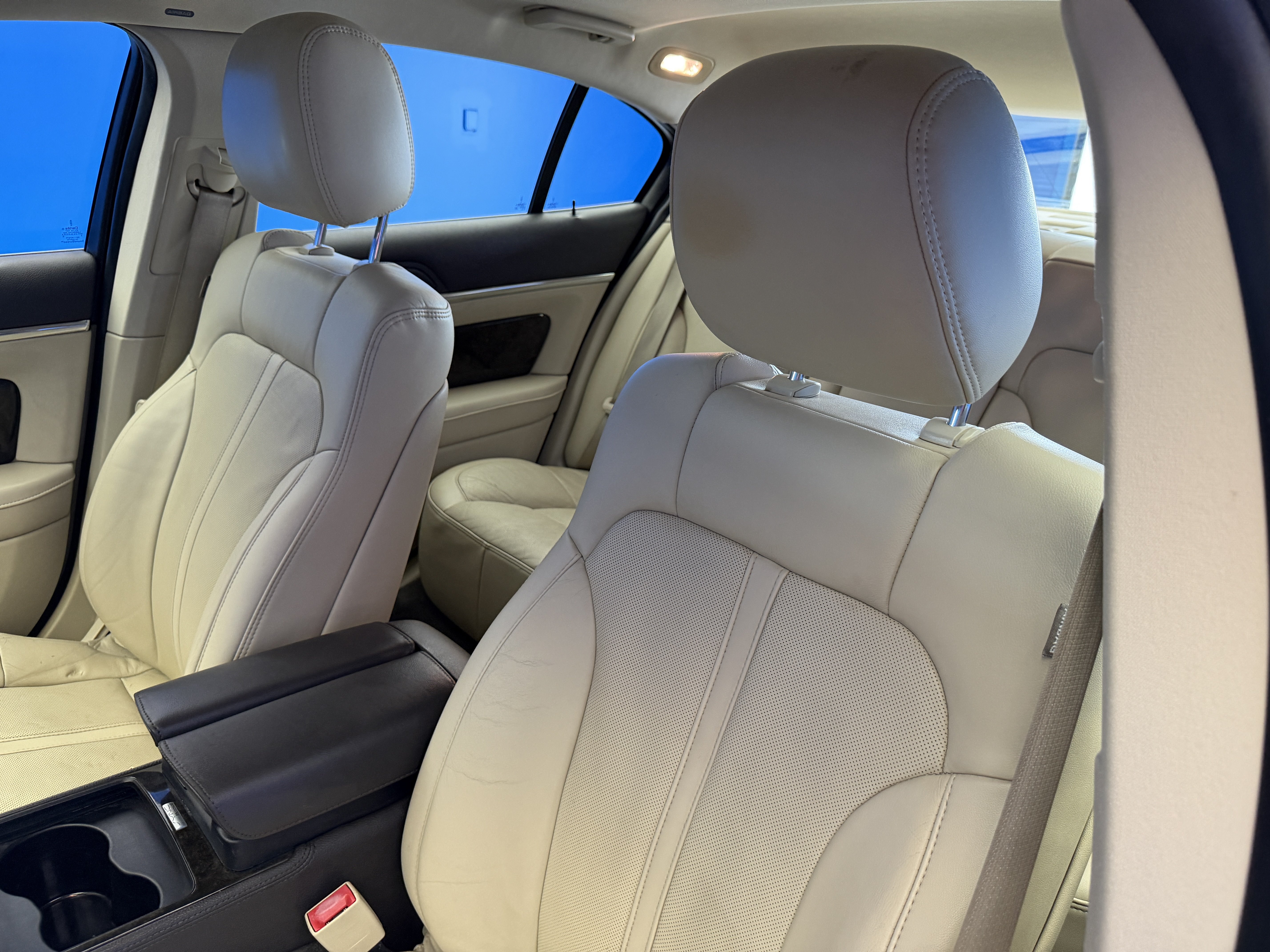 Used 2014 Lincoln MKS w/ Equipment Group 101A FWD image 12