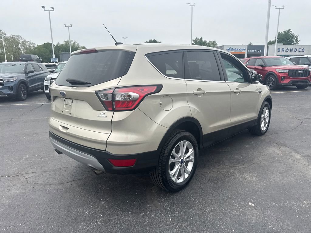 Used 2017 Ford Escape SE FWD image 7