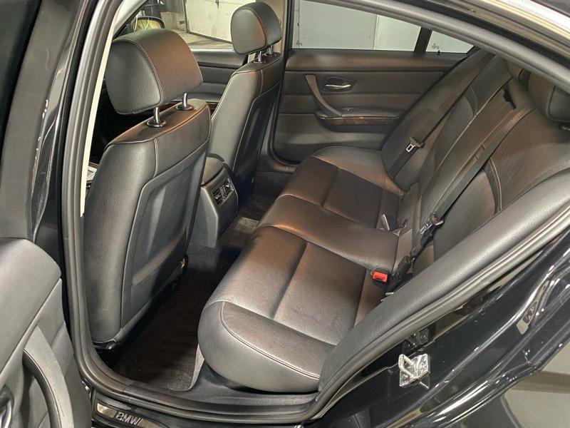 Used 2011 BMW 335i xDrive Sedan image 17