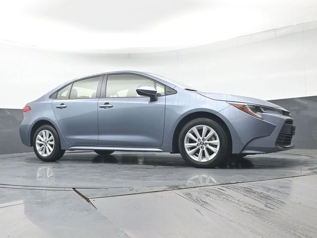 Used 2023 Toyota Corolla LE w/ LE Convenience Package image 33