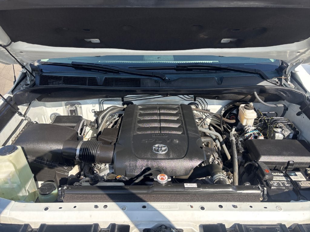 Used 2019 Toyota Tundra Limited w/ Limited Premium Package AWD/4WD image 20