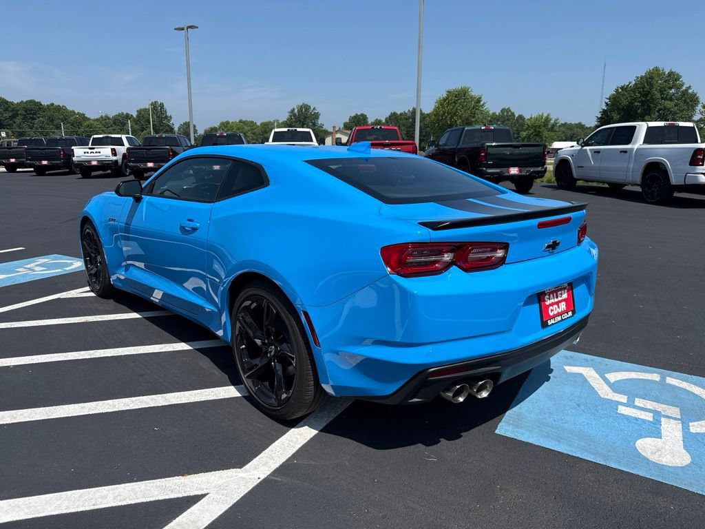 Used 2022 Chevrolet Camaro LT w/ Technology Package RWD image 6