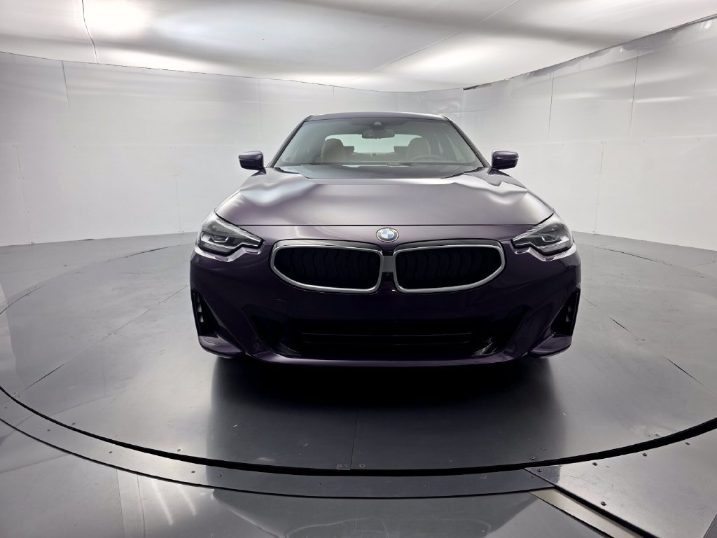 Used 2025 BMW 230i Coupe w/ Convenience Package RWD image 2