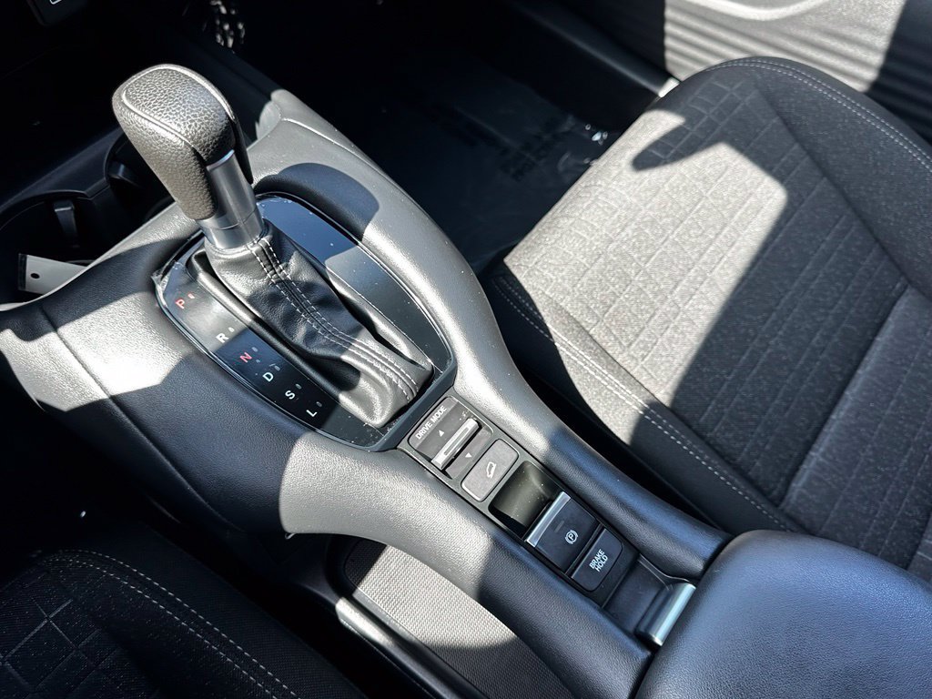 Certified 2025 Honda HR-V LX image 29