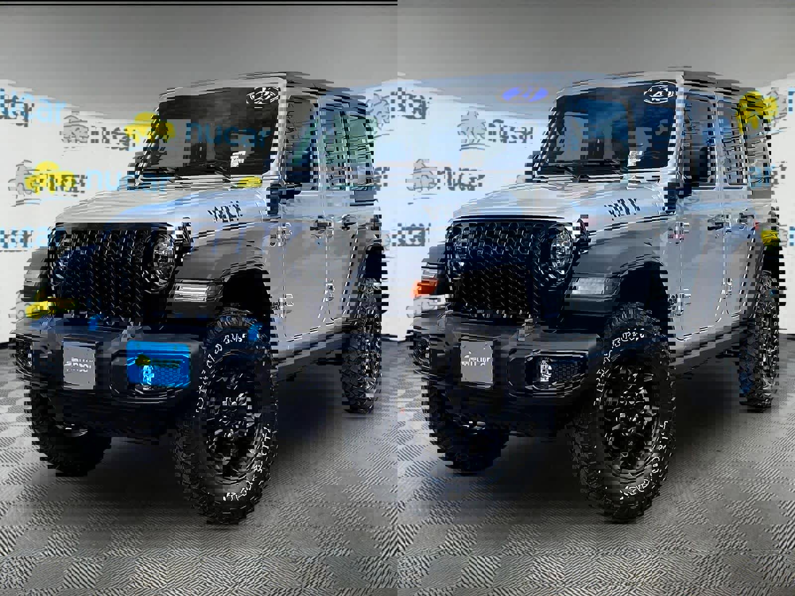 Used 2023 Jeep Wrangler Unlimited w/ Cold Weather Group AWD/4WD image 3