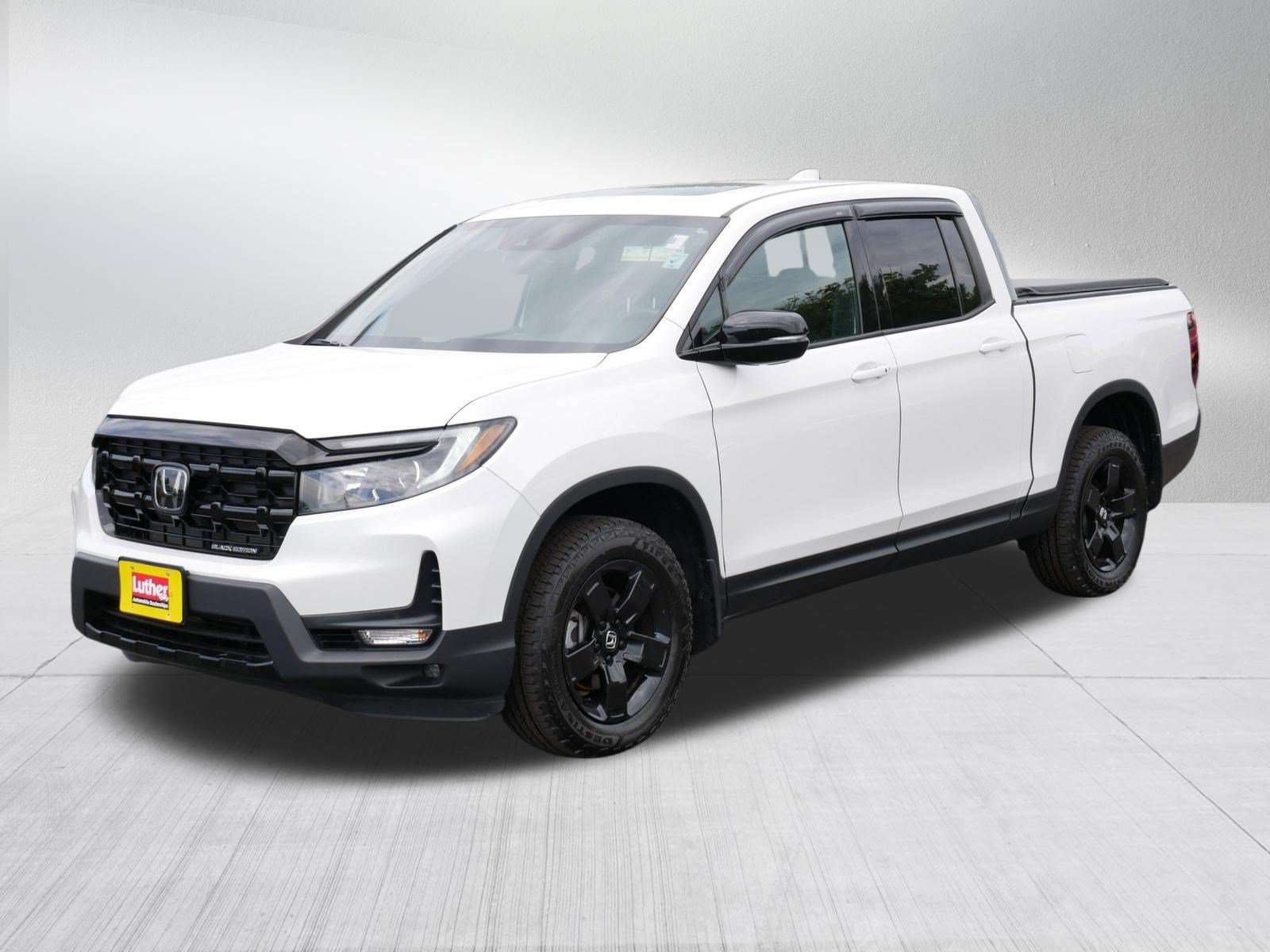 Used 2024 Honda Ridgeline Black Edition image 3
