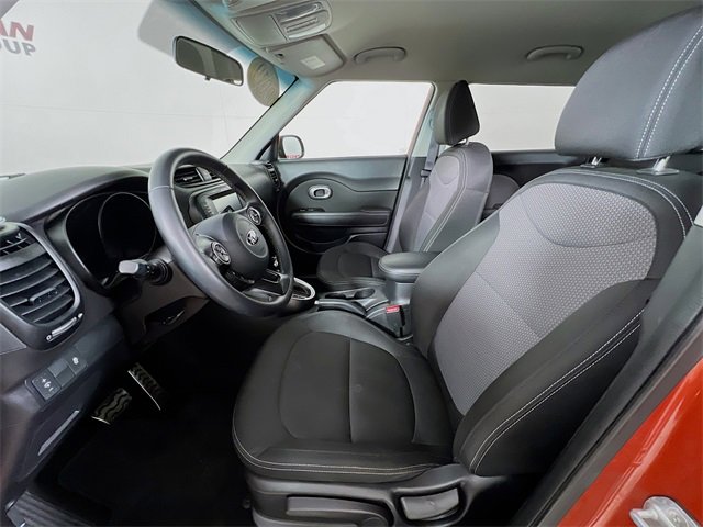 Used 2019 Kia Soul + image 10
