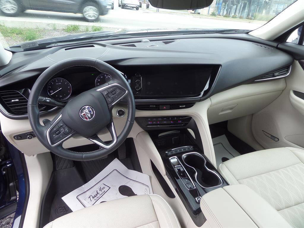 Used 2022 Buick Envision Avenir w/ Technology Package II image 9