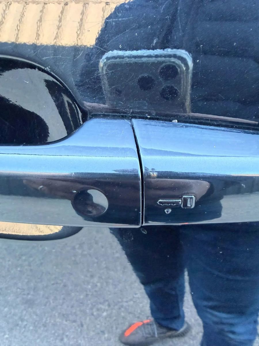 Used 2020 Land Rover Range Rover image 24