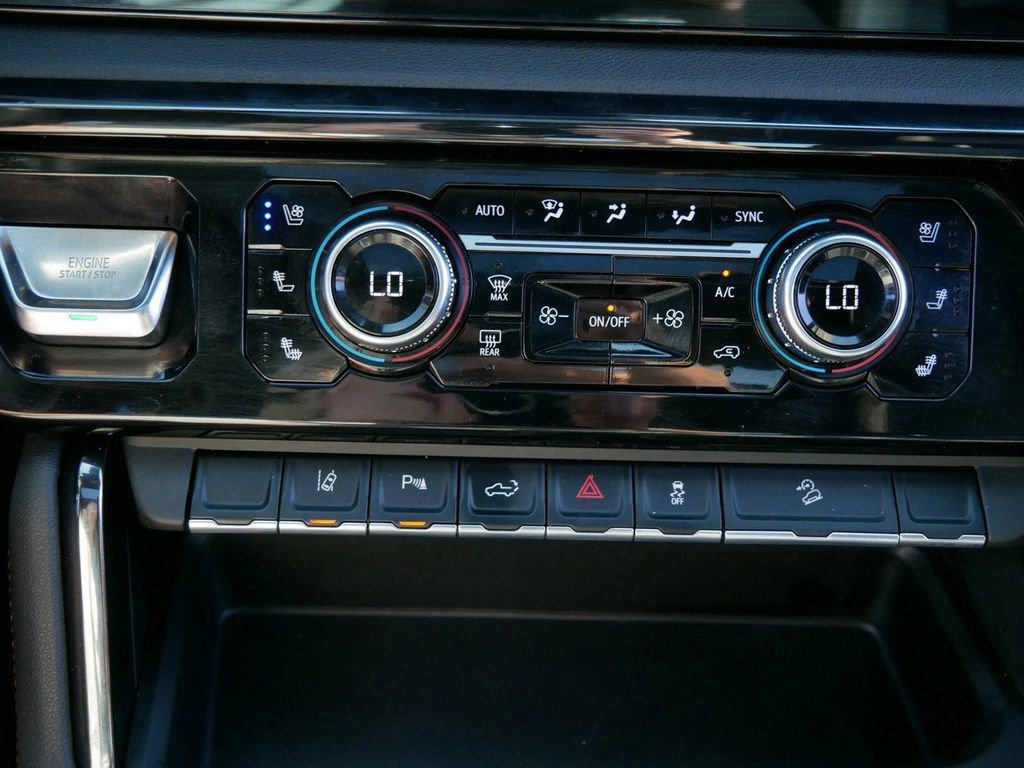 Used 2024 GMC Sierra 3500 AT4 w/ AT4 Premium Plus Package image 26