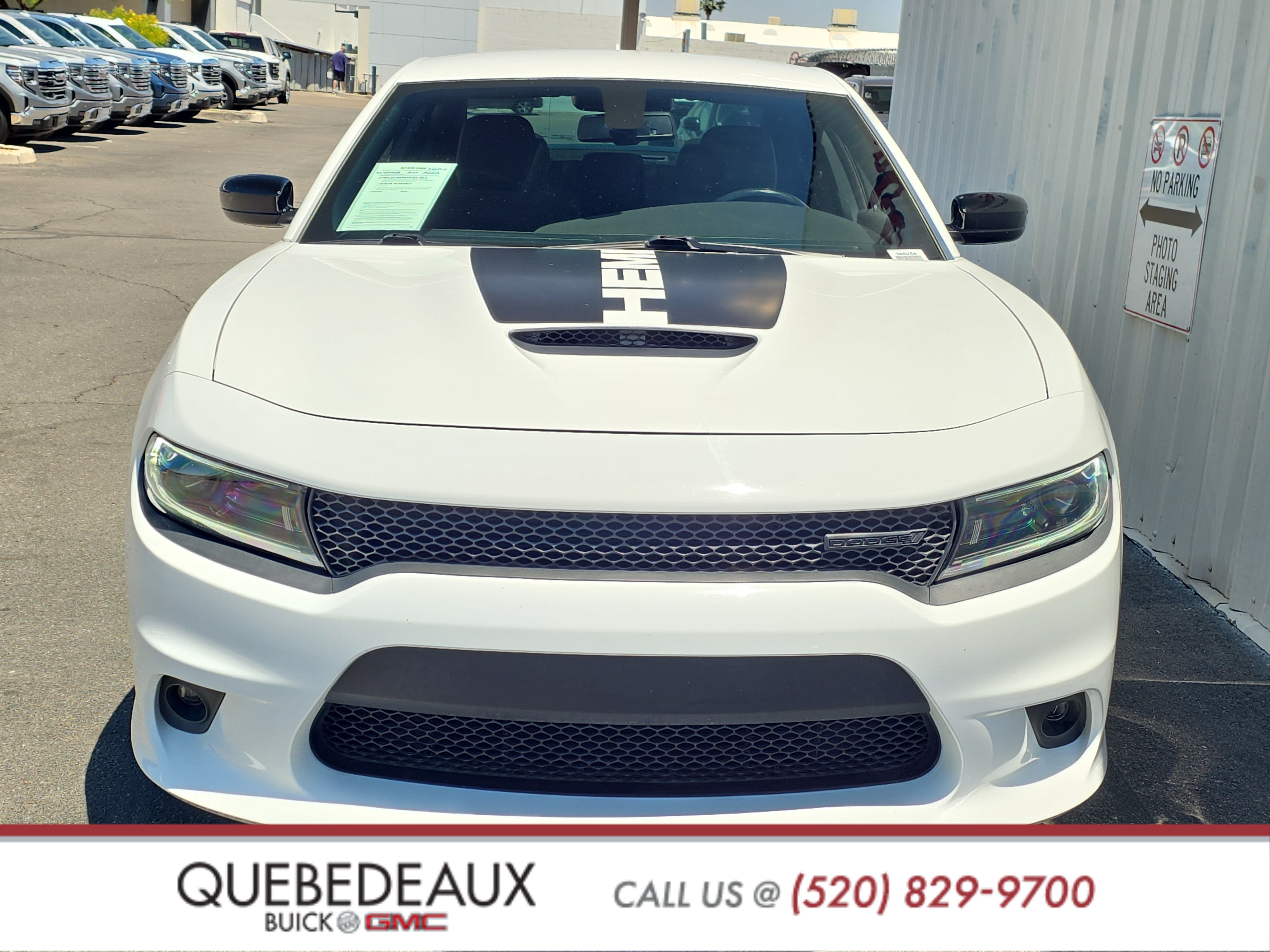 Used 2022 Dodge Charger R/T w/ Blacktop Package RWD image 2