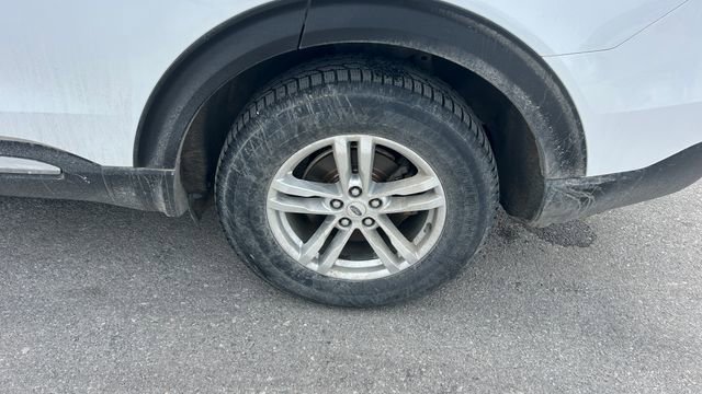 Used 2020 Ford Explorer XLT w/ Comfort Package image 9