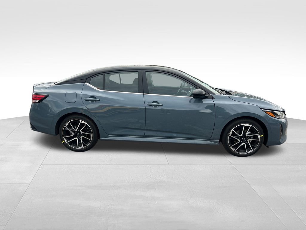 New 2025 Nissan Sentra SR image 7
