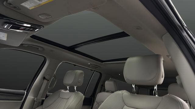 Used 2023 Jeep Wagoneer L Series III w/ Premium Group I image 12