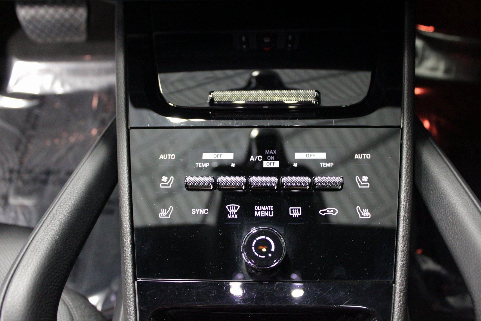 Certified 2025 Porsche Cayenne image 33