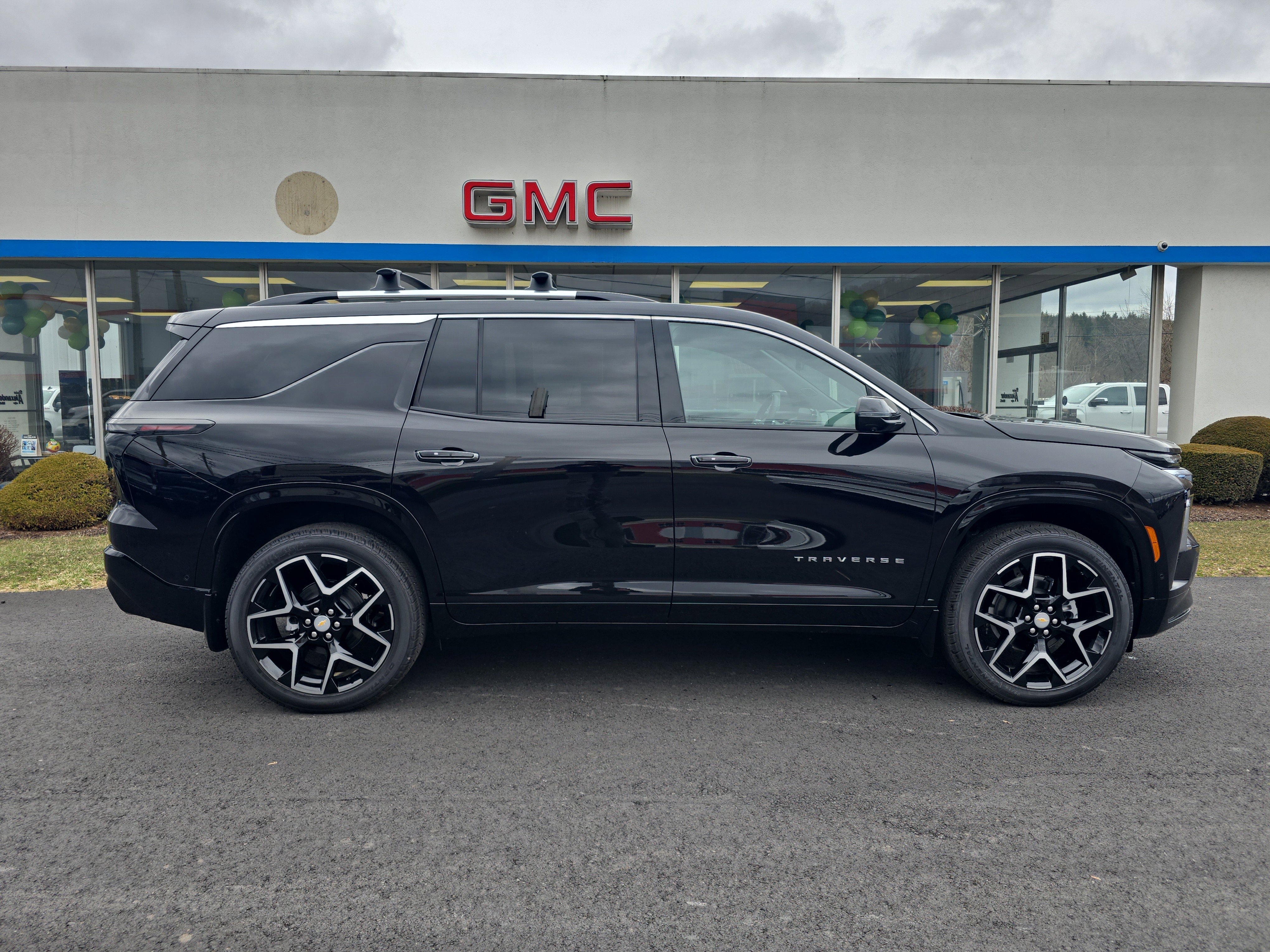 New 2026 Chevrolet Traverse High Country w/ LPO, Floor Liner Package video 2