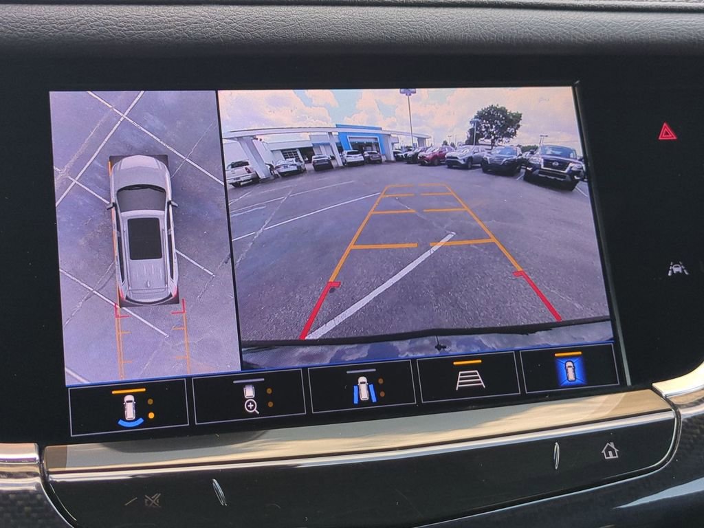 Used 2024 Cadillac XT6 Sport w/ Technology Package image 15