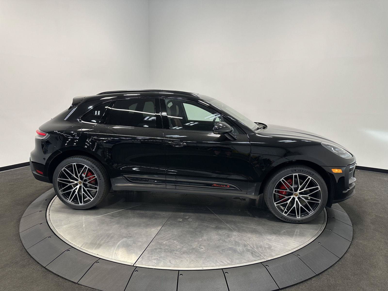 New 2026 Porsche Macan S AWD/4WD image 8