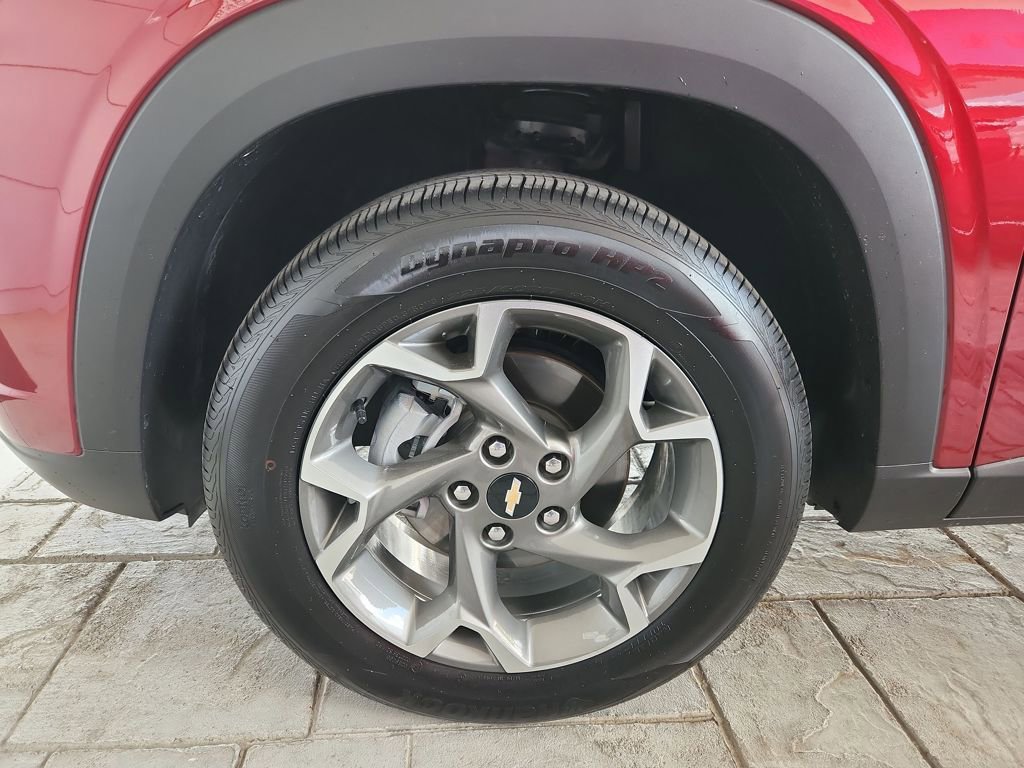 Used 2025 Chevrolet Trax LT image 29