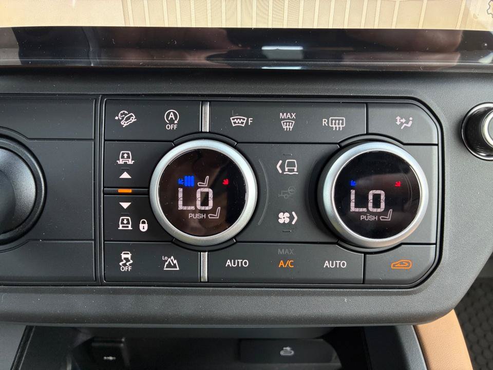 New 2026 Land Rover Defender 110 S AWD/4WD image 18