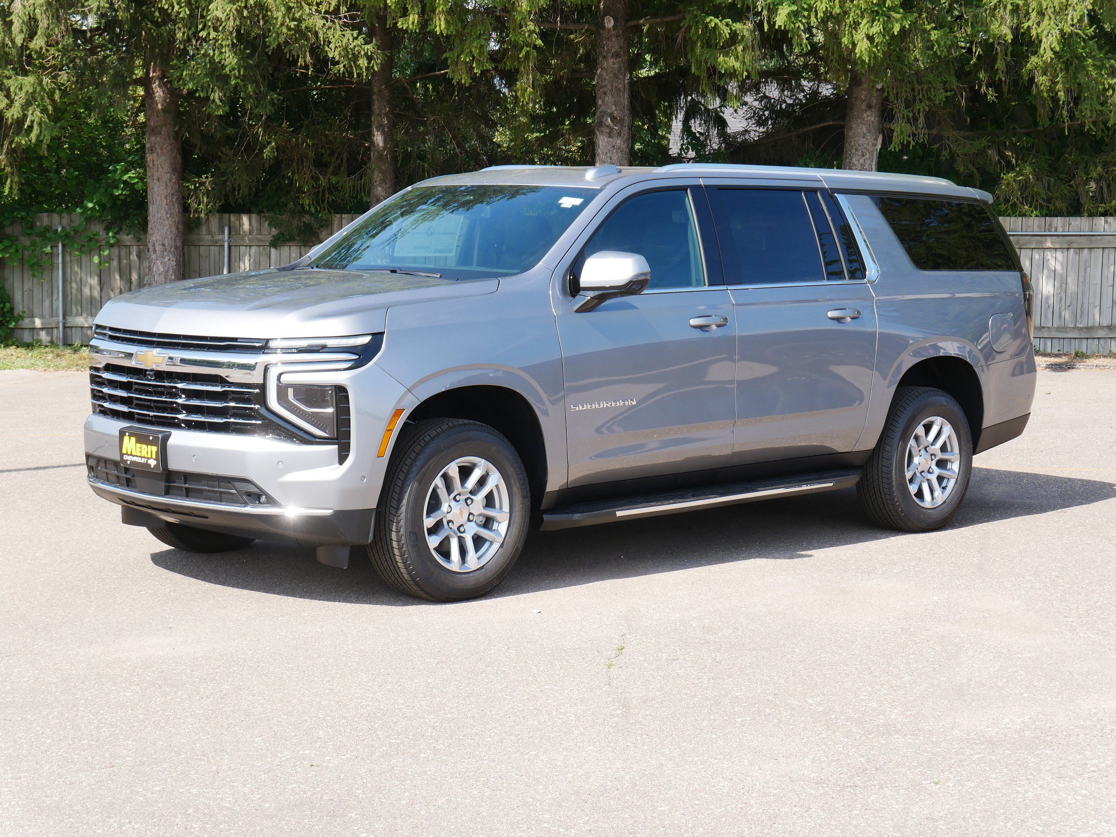 New 2026 Chevrolet Suburban LT w/ Comfort Package AWD/4WD image 6