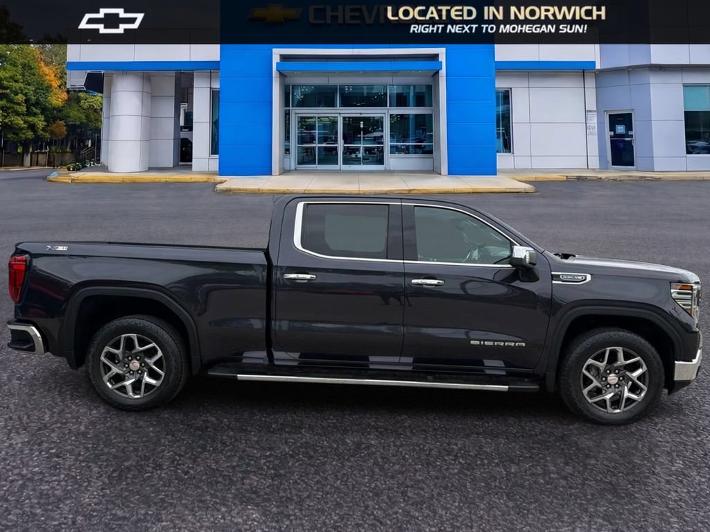 Certified 2022 GMC Sierra 1500 SLT w/ SLT Premium Plus Package AWD/4WD image 4