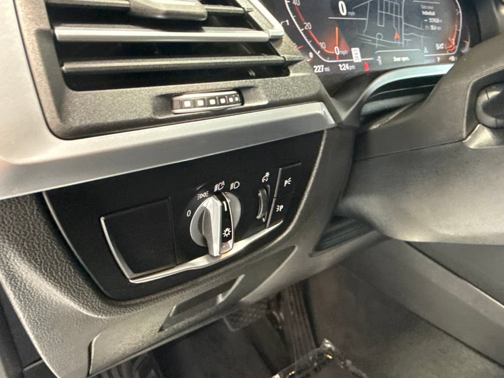 Used 2024 BMW X3 xDrive30i w/ Convenience Package AWD/4WD image 19
