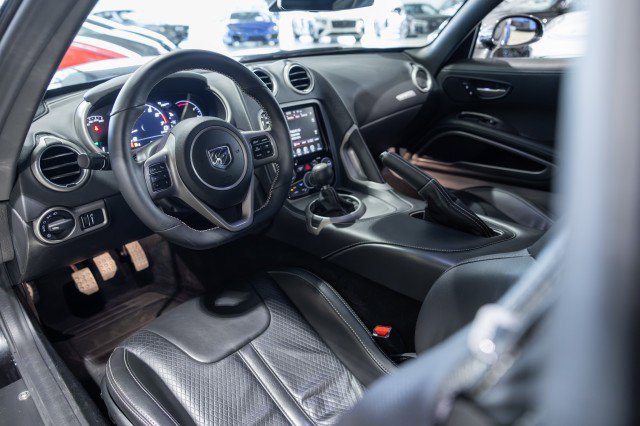 Used 2013 SRT Viper GTS w/ GTS Laguna Interior Pkg image 42