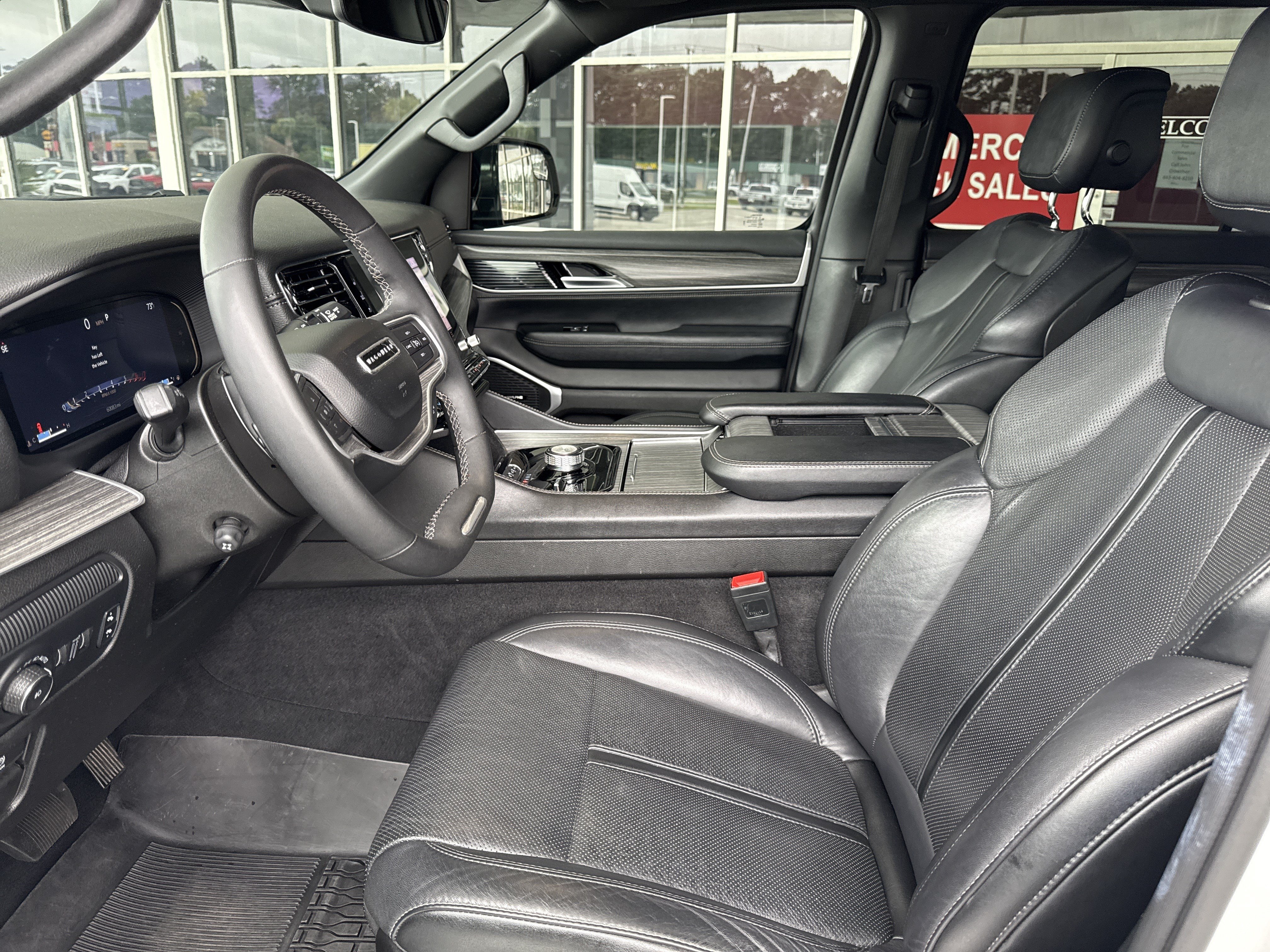 Used 2024 Jeep Wagoneer Series II AWD/4WD image 15