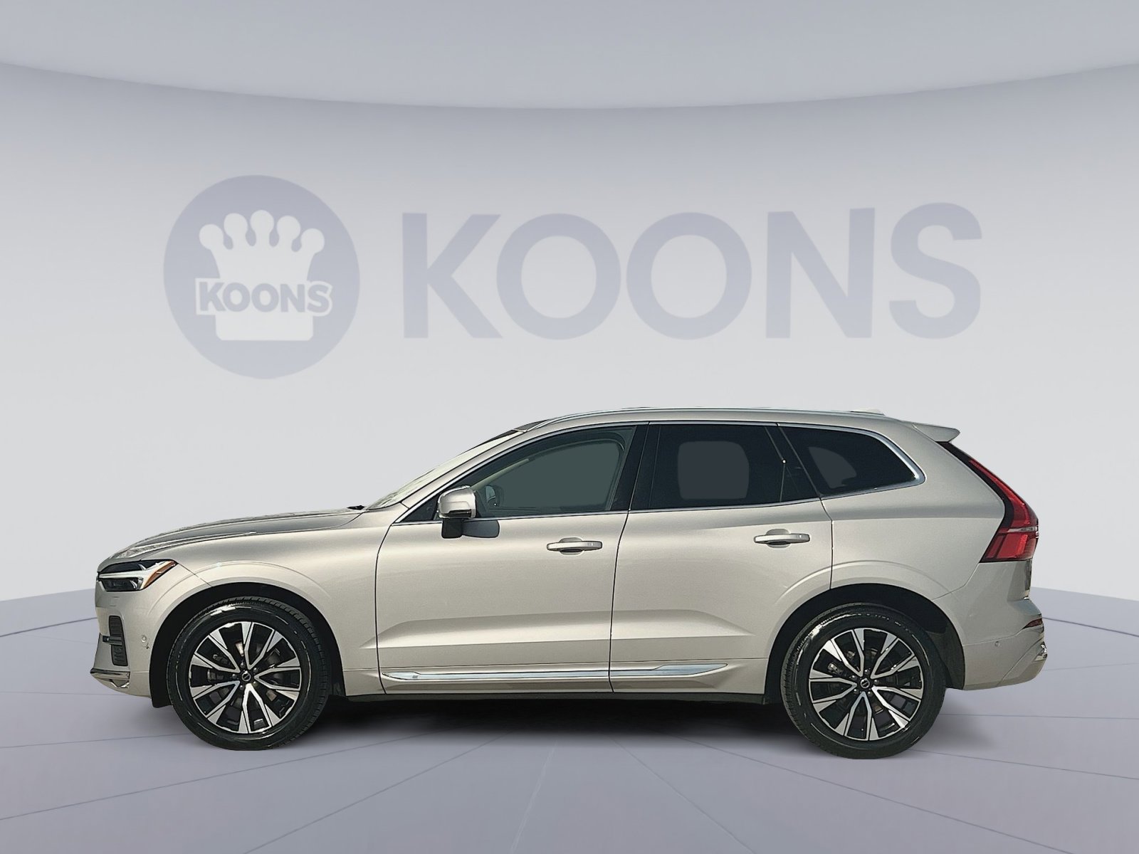 Certified 2023 Volvo XC60 B5 Plus w/ Climate Package image 2