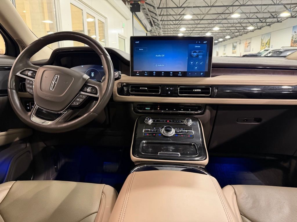 Used 2023 Lincoln Nautilus Reserve AWD/4WD image 28
