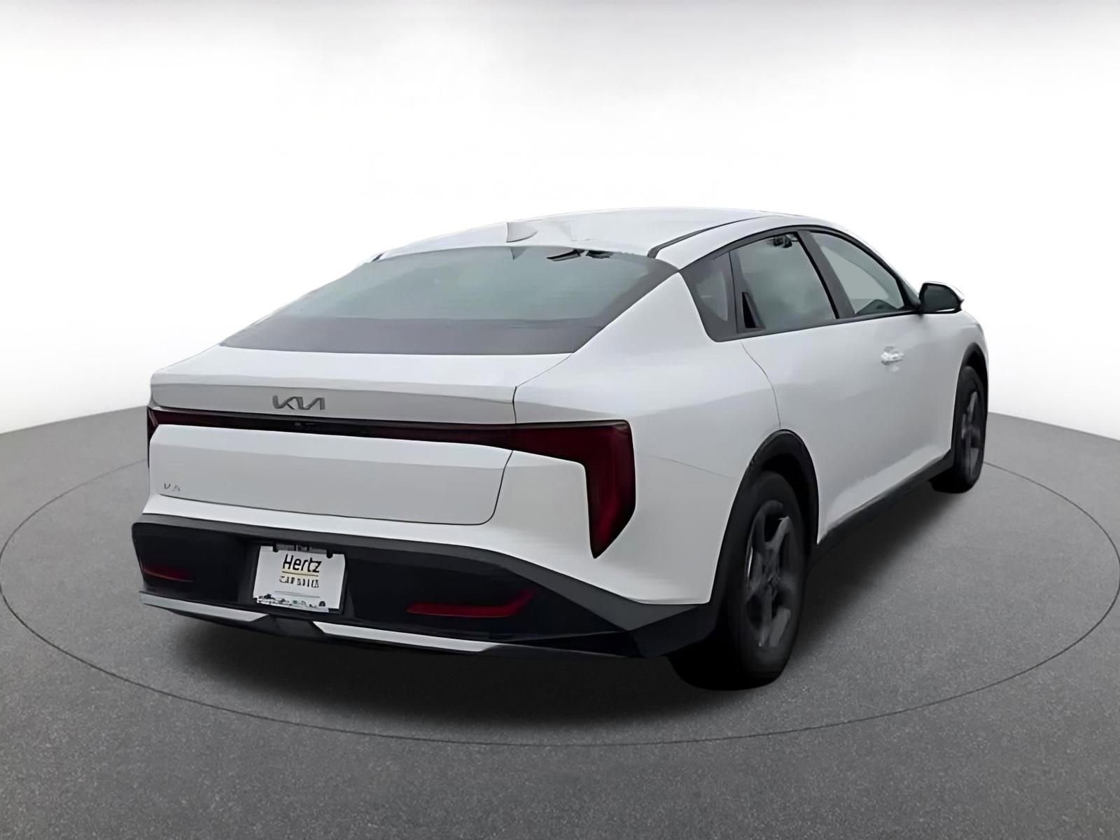 Used 2025 Kia K4 LXS image 12