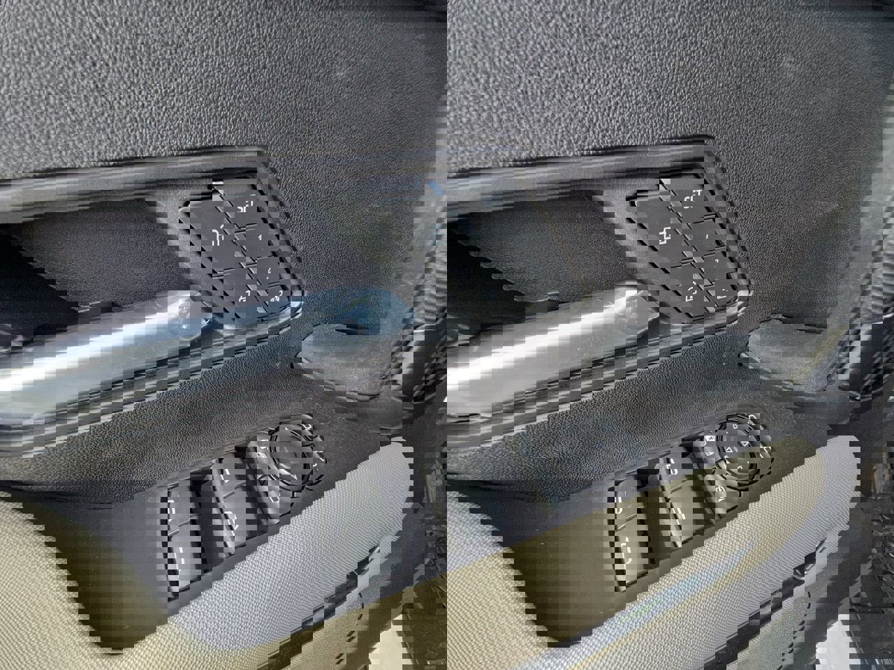 New 2026 GMC Hummer EV 4x4 Crew Cab image 60