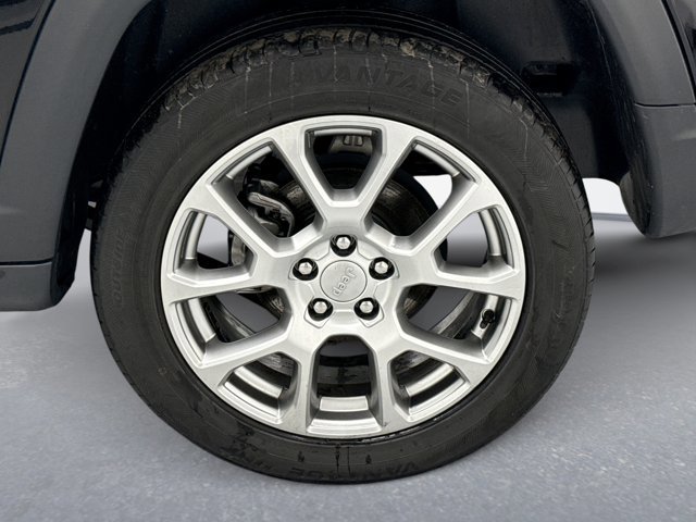 Used 2022 Jeep Compass 4WD image 21