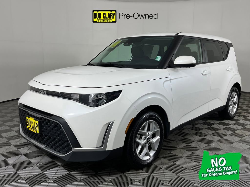 Used 2023 Kia Soul S FWD image 1