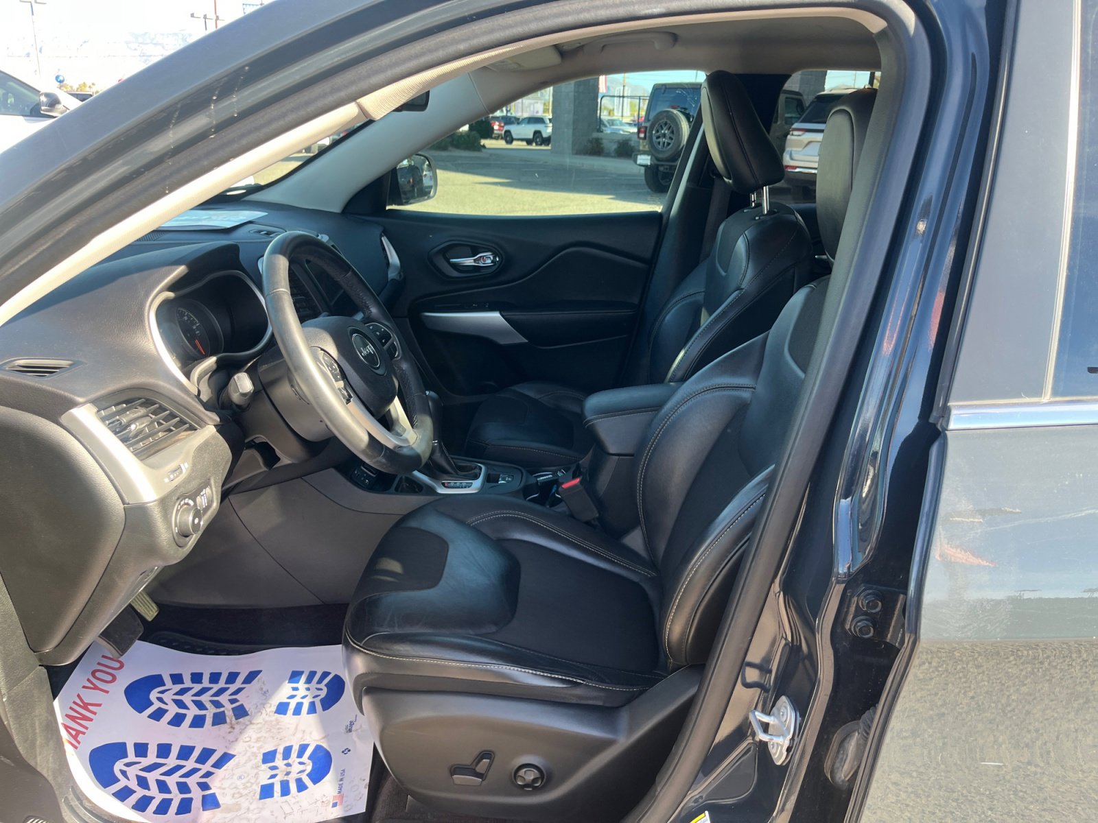 Used 2018 Jeep Cherokee Latitude Plus image 14