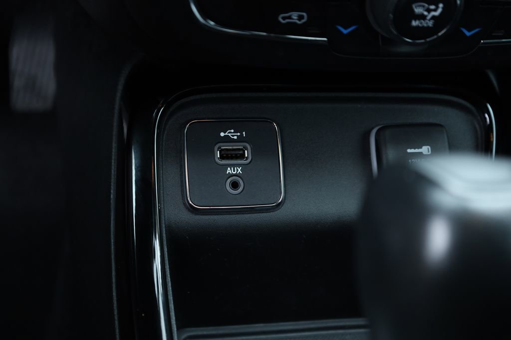 Used 2020 Jeep Compass Latitude FWD image 19