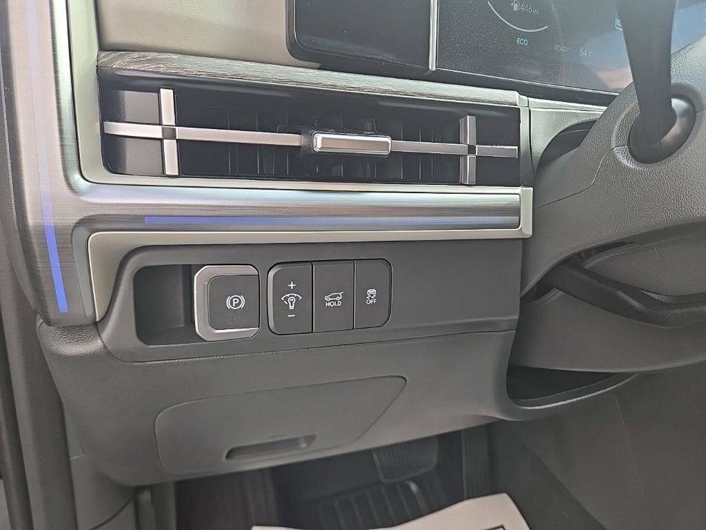 Used 2025 Hyundai Santa Fe Calligraphy image 17