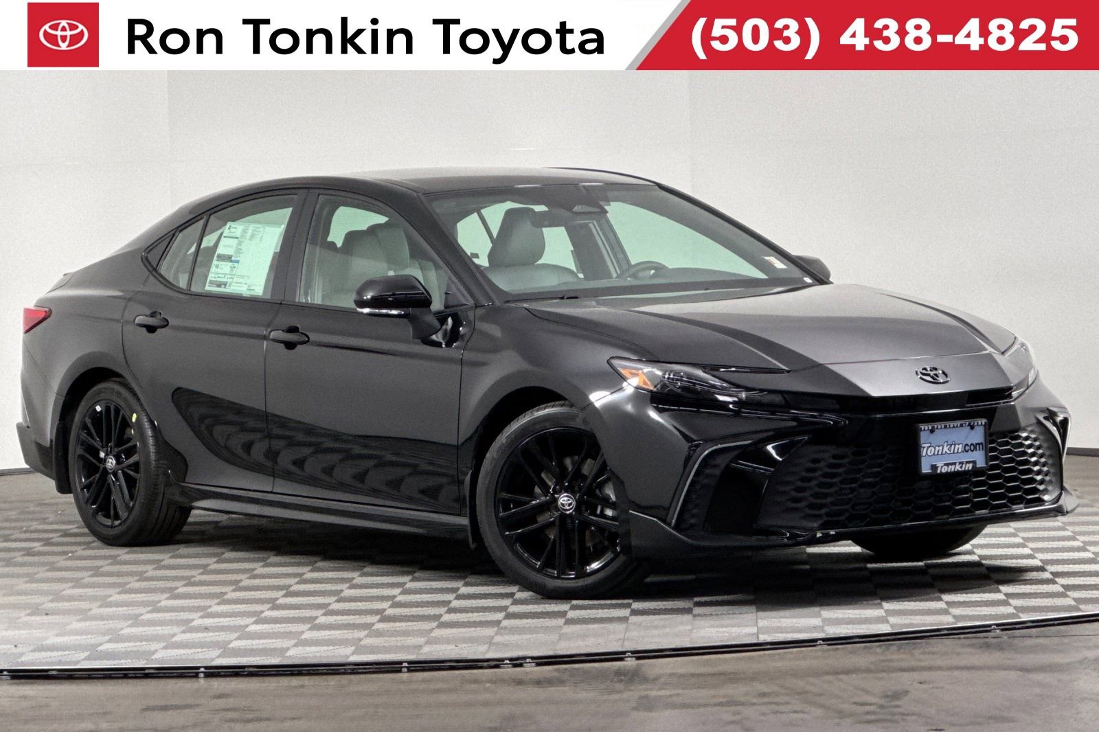 New 2026 Toyota Camry SE image 1