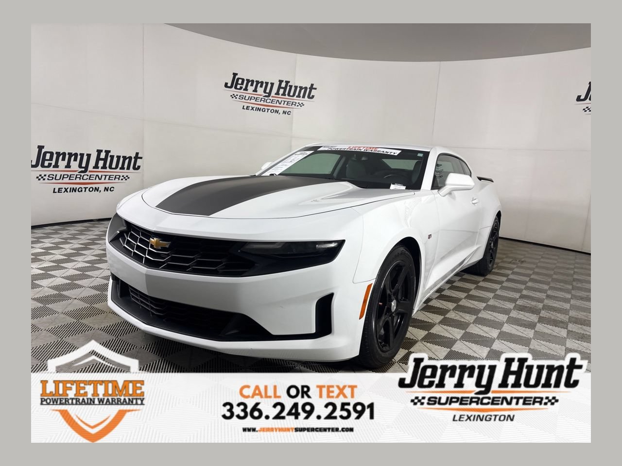 Used 2023 Chevrolet Camaro LT RWD image 1