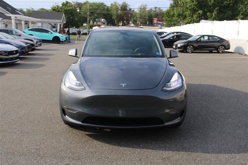 Used 2023 Tesla Model Y Long Range AWD/4WD image 2
