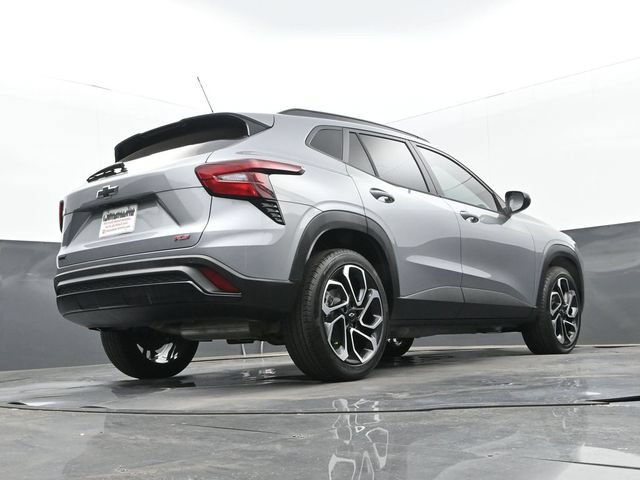 Used 2026 Chevrolet Trax RS w/ Sunroof Package FWD image 26