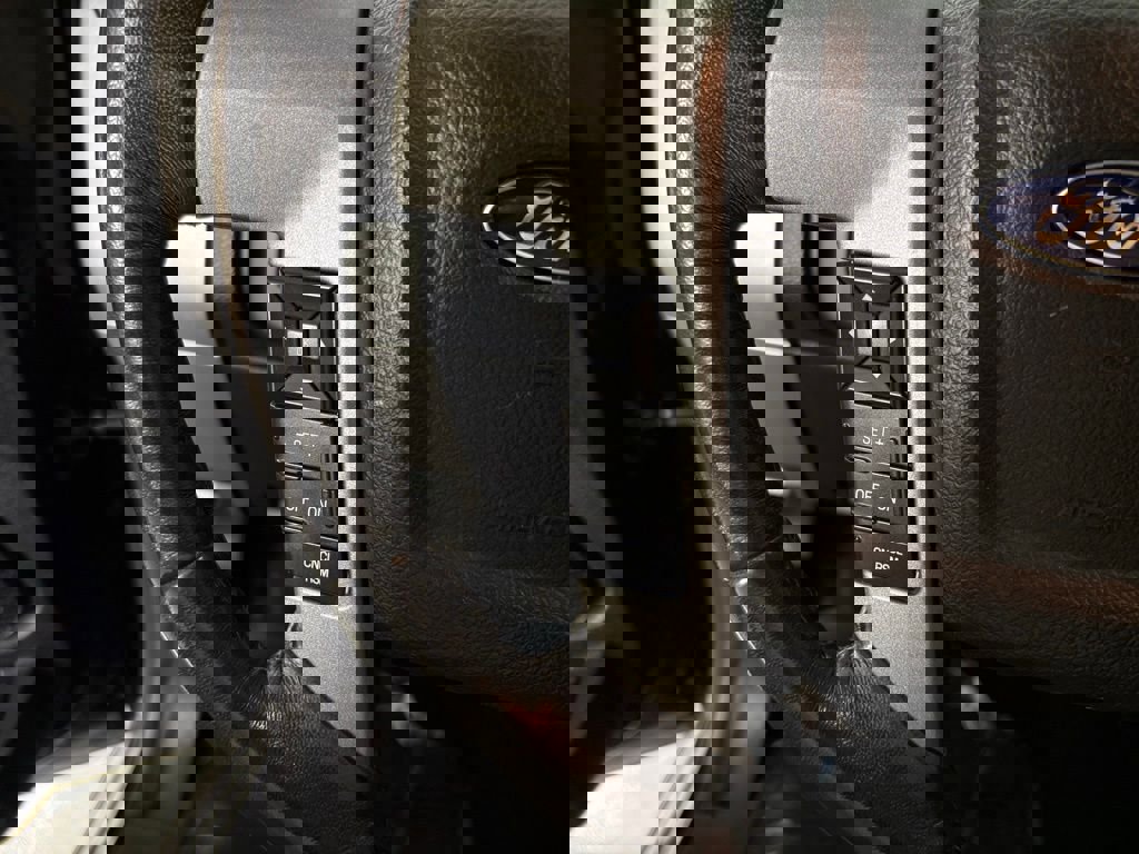 Used 2016 Ford Expedition Limited RWD image 21