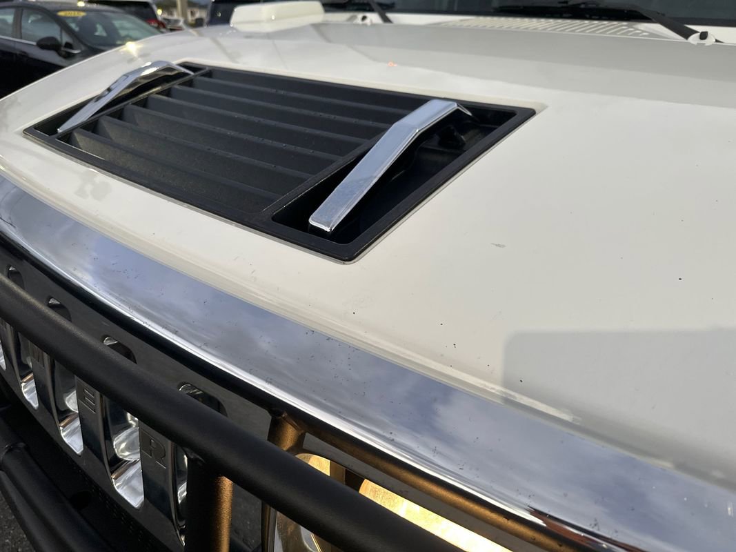 Used 2005 HUMMER H2 w/ Preferred Equipment Group image 10
